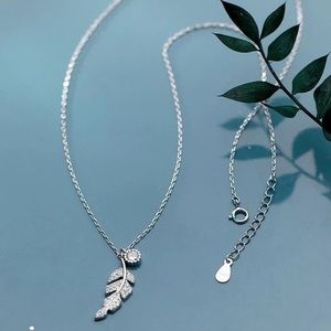 🌟 Sterling Silver 925 CZ Leave Necklace